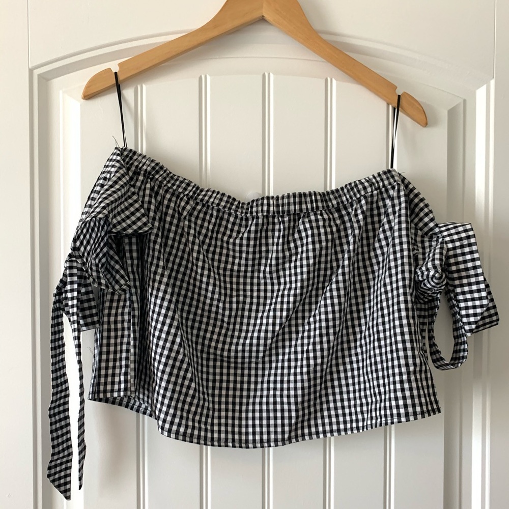 Gingham Boxy Cold Shoulder✨